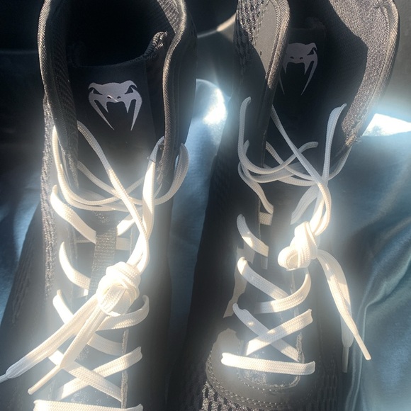 Venum Unisex High-Top Boxing Shoe, Black White, Size 10.5 NWT - Picture 10 of 16